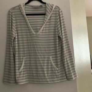 Chico’s Travelers Hooded Top